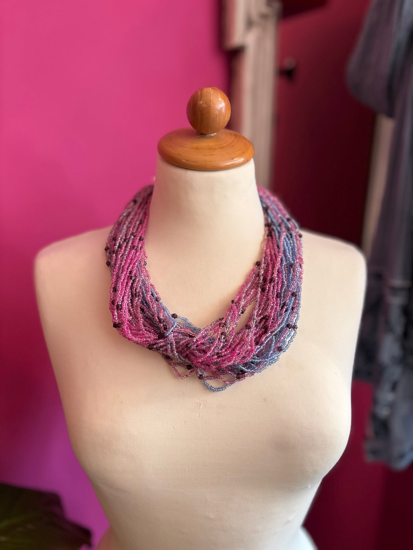 410-6 Ketting roze blauw