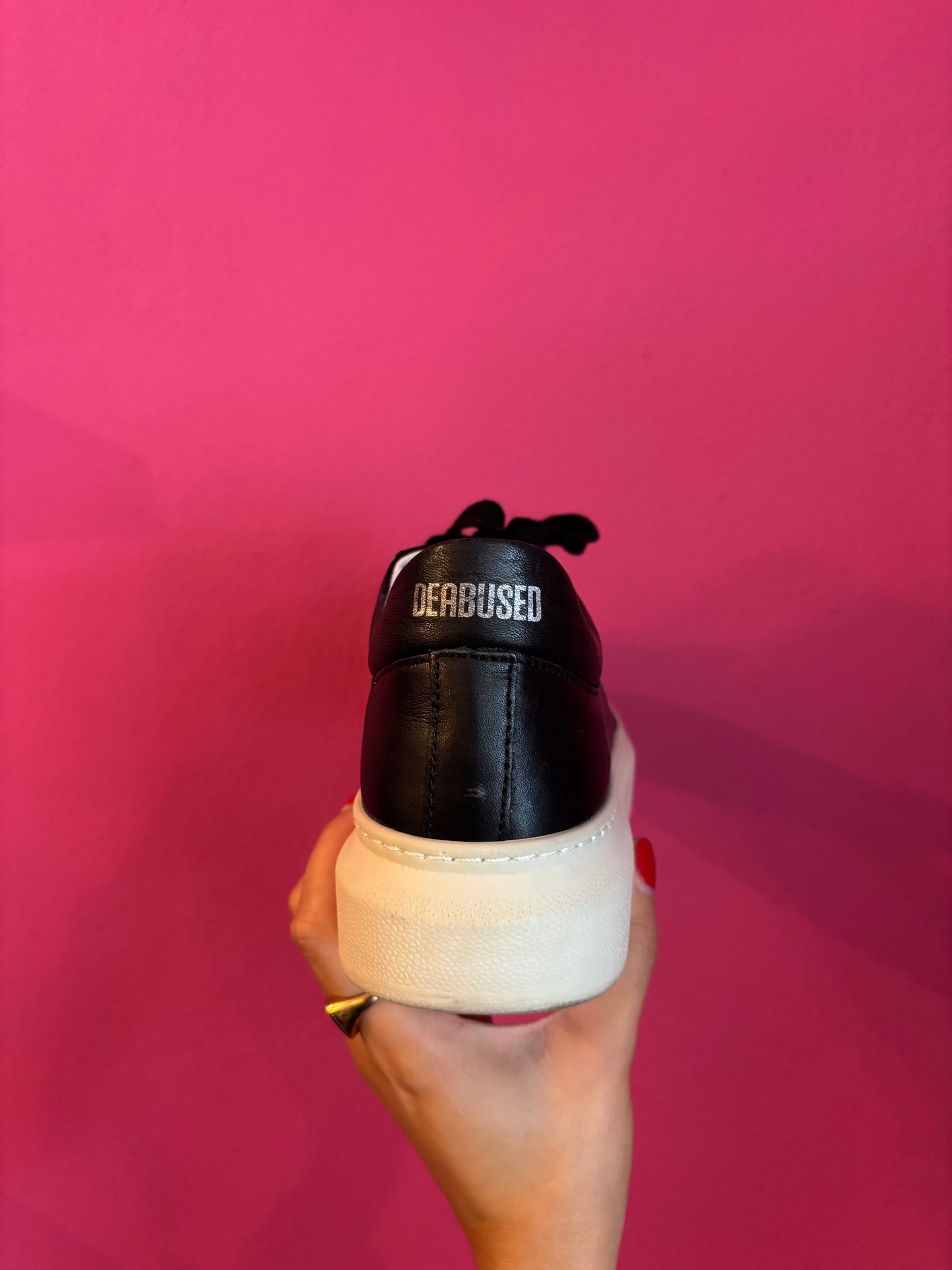 31-88 Deabused sneakers maat 38