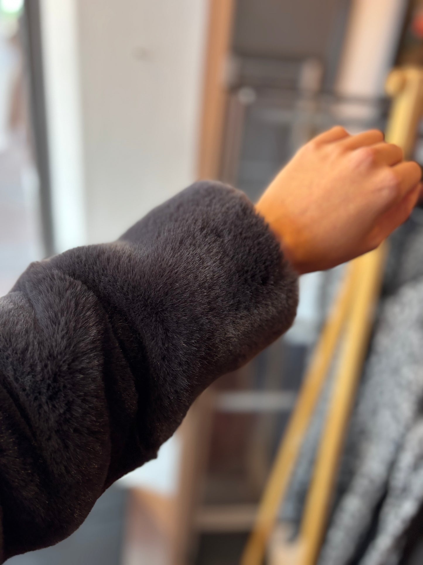 250-22 PetiteM jas imitatiebont antraciet maat 36