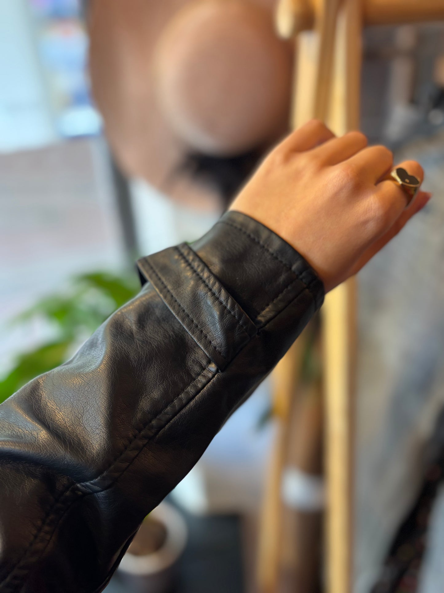 69-31 Zusss zwart jasje maat L