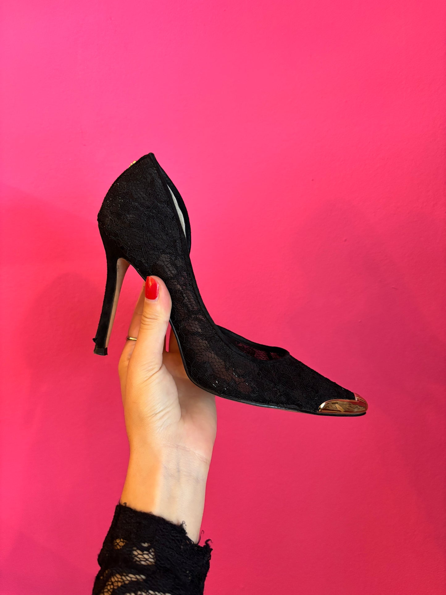 31-78 Guess pumps maat 38