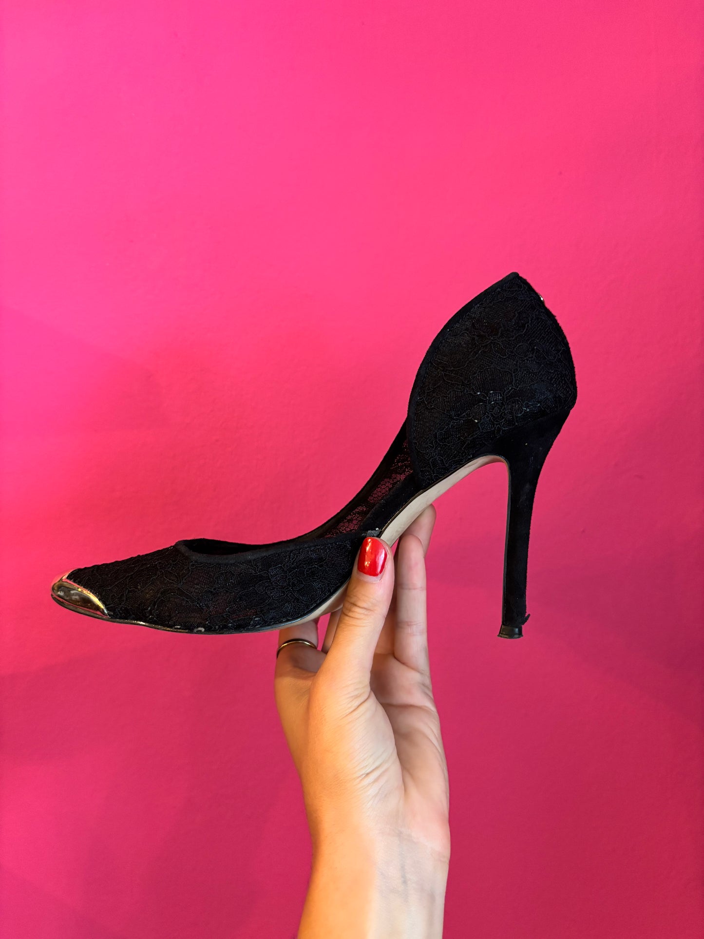 31-78 Guess pumps maat 38