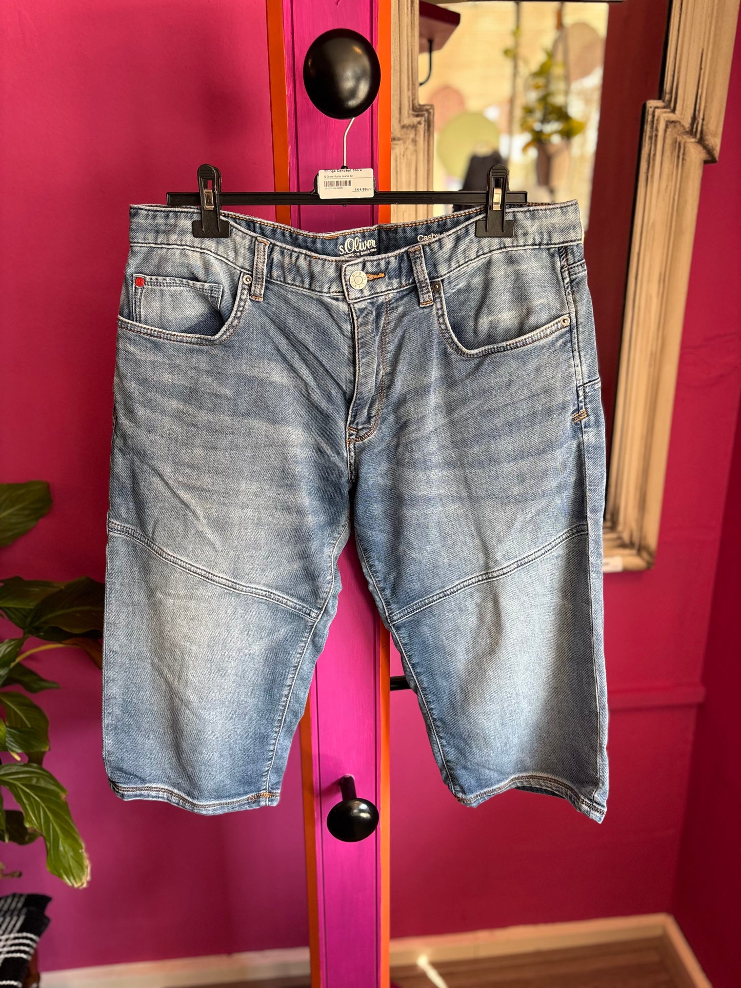 323-28 s.Oliver korte jeans maat 32