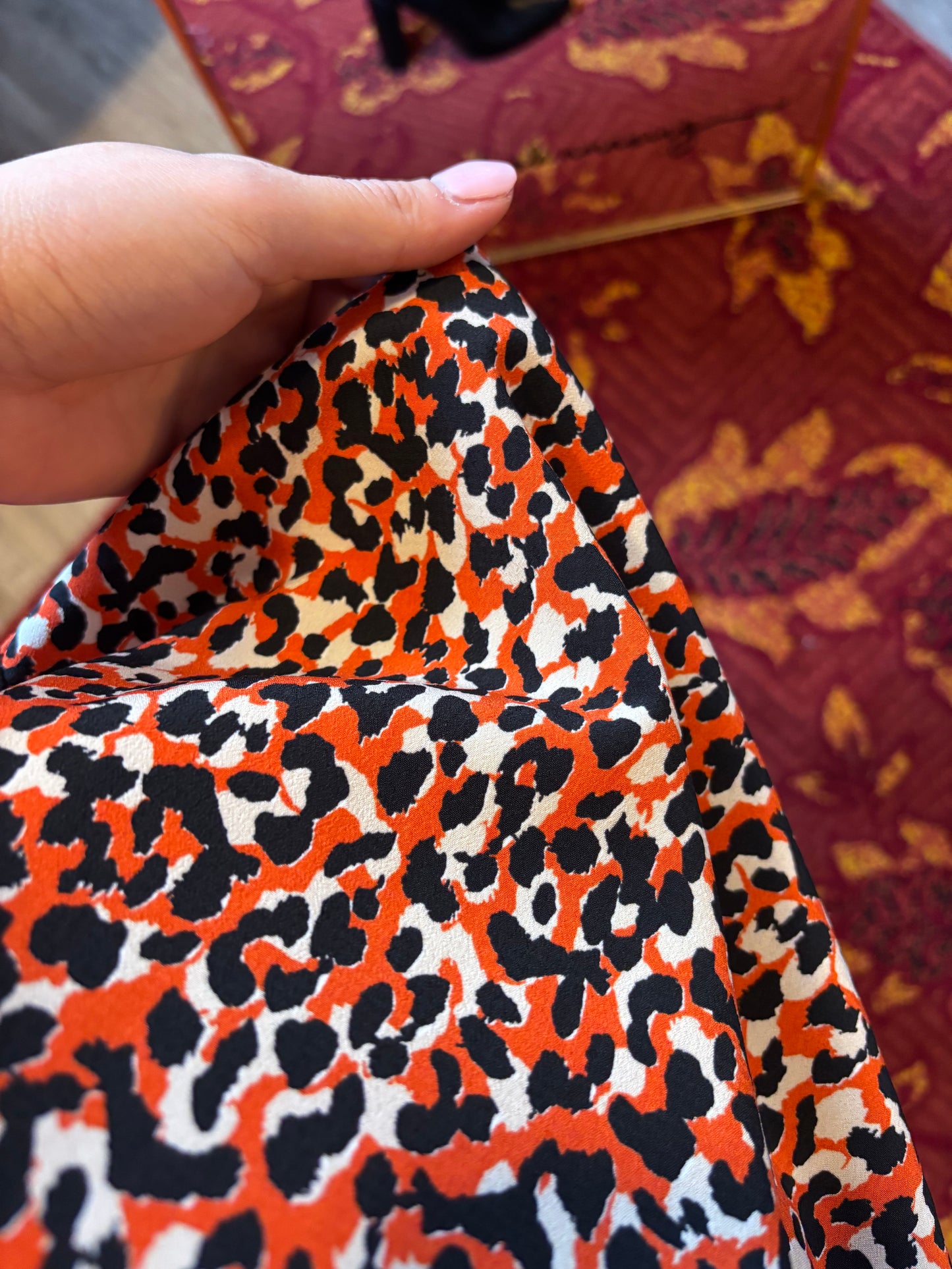 398-1 Distrikt dress size L