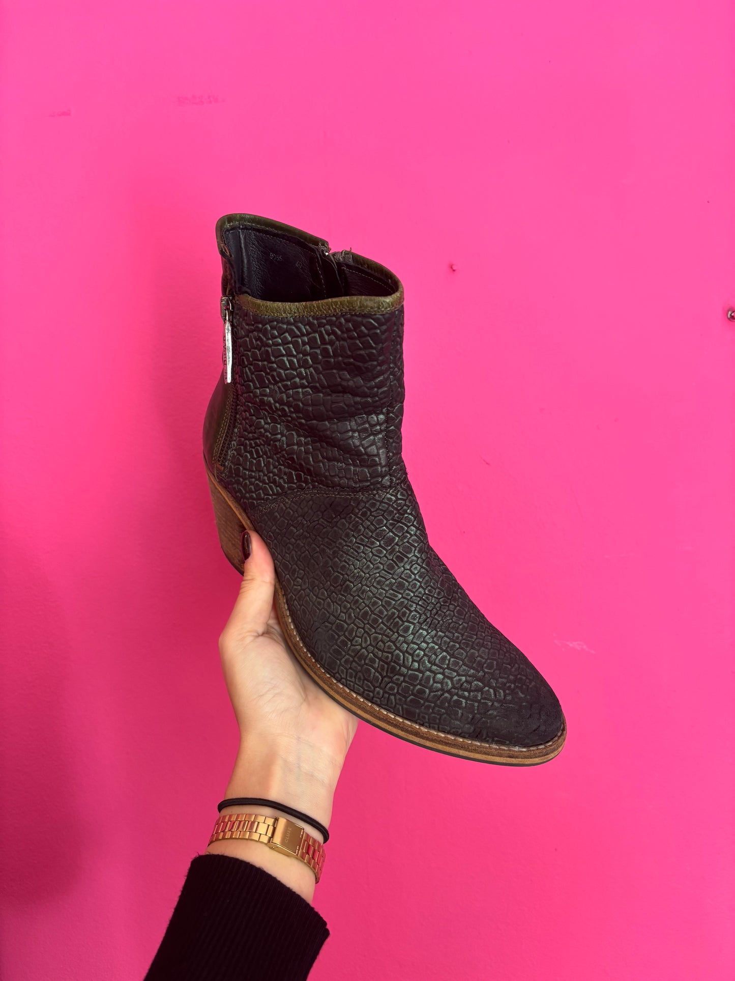 176-138 Red Rag forest maat 40