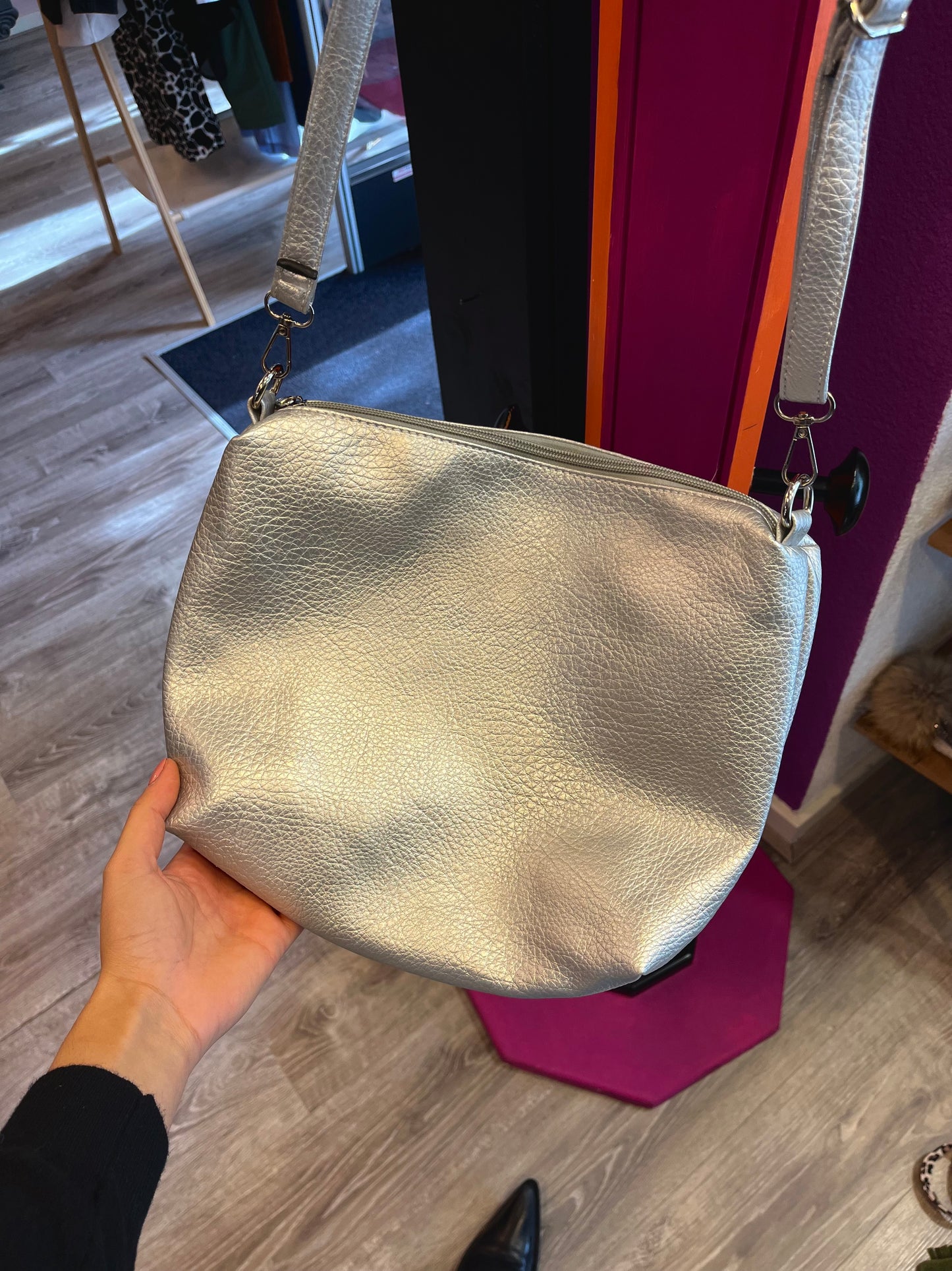 350-21 Silver bag