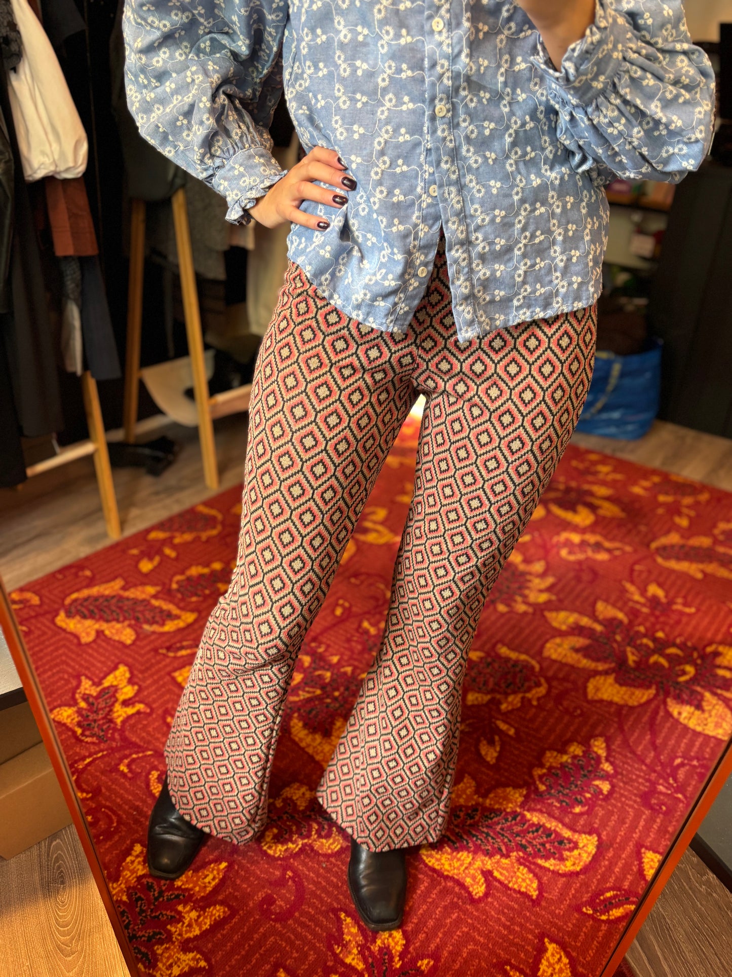 69-26 My jewellery flared broek maat L