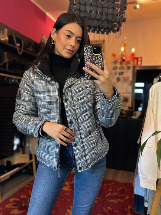 323-44 SuperDry jas maat 42