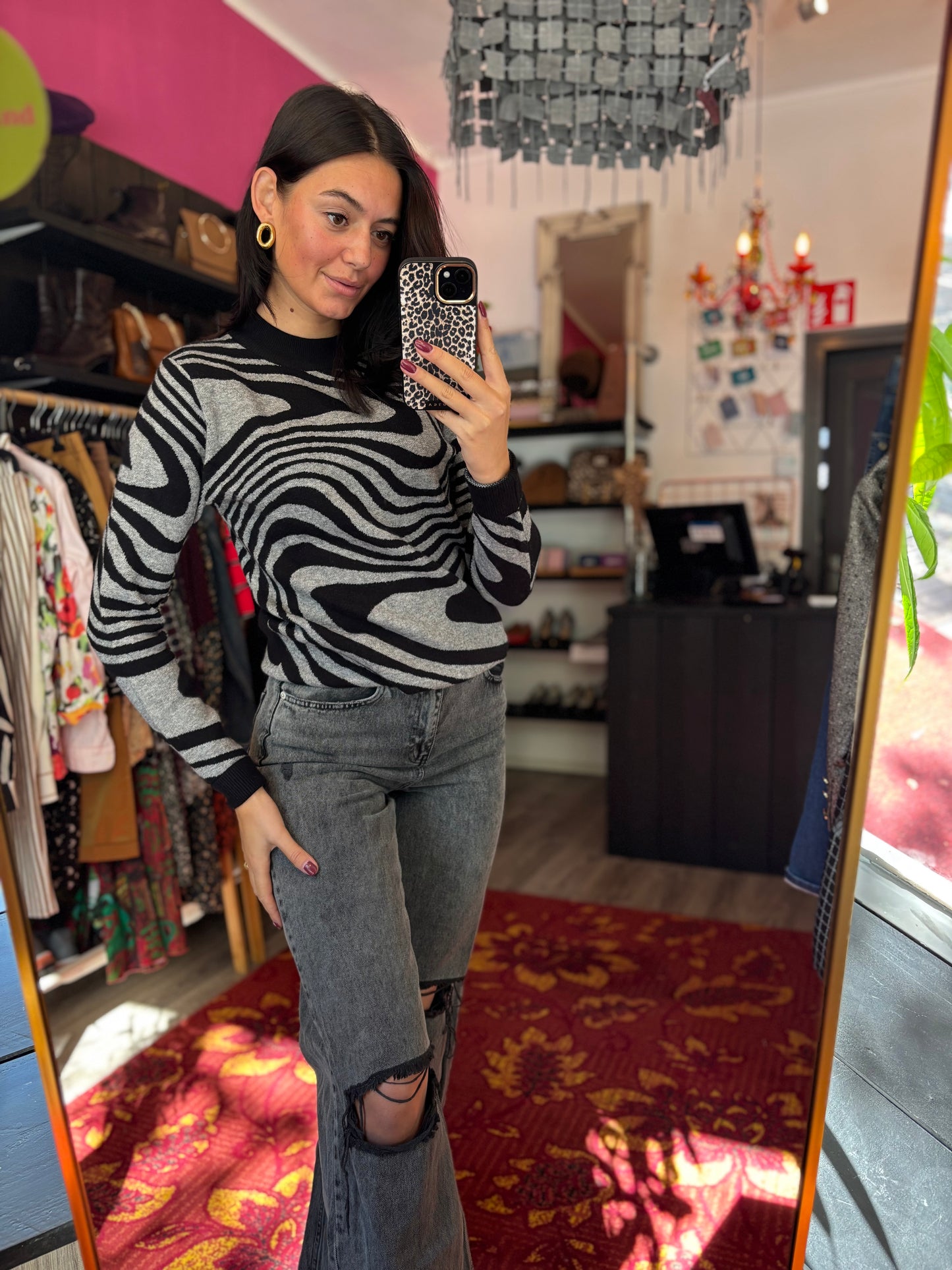 172-16 Object sweater size S