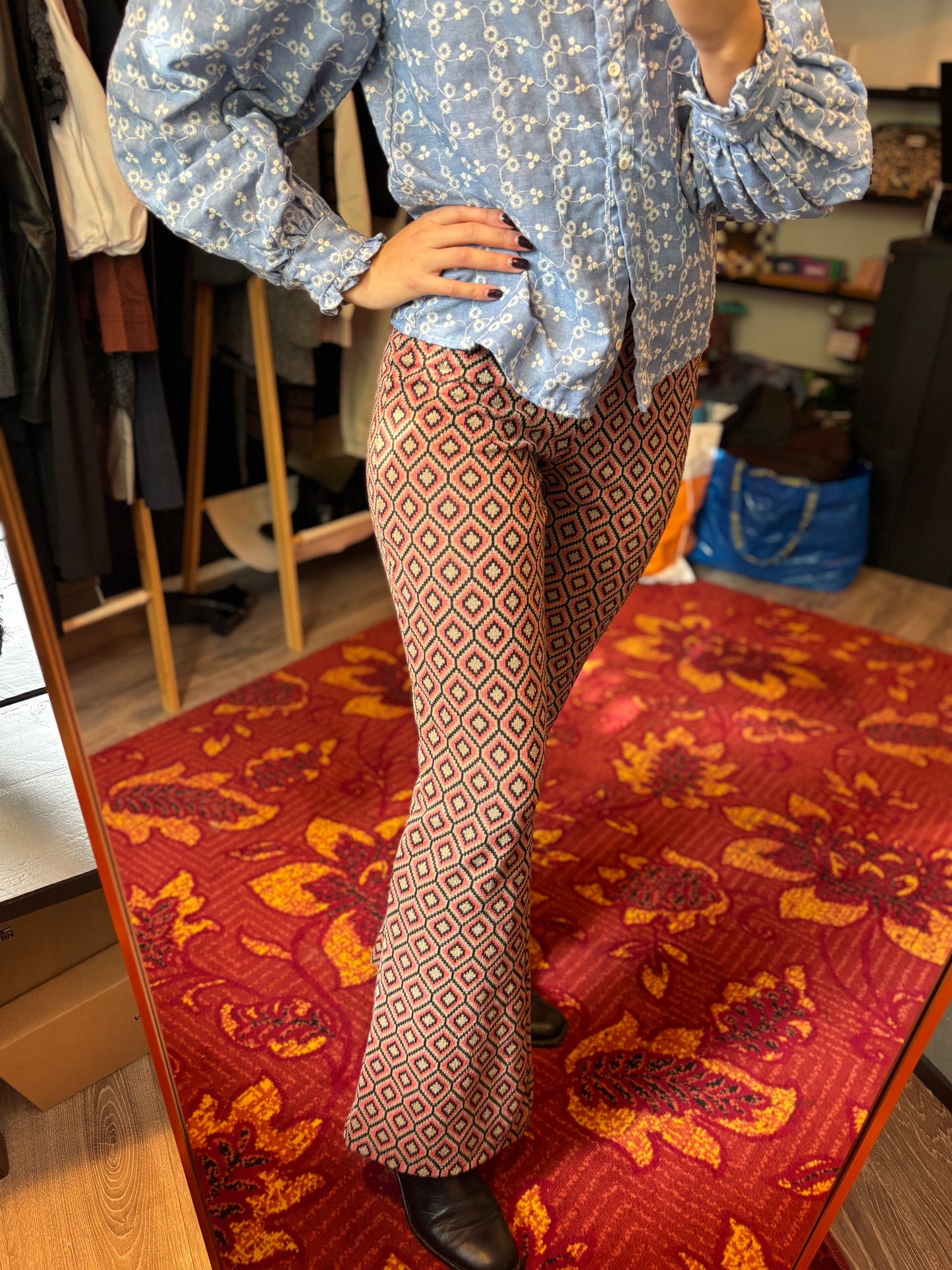 69-26 My jewellery flared broek maat L