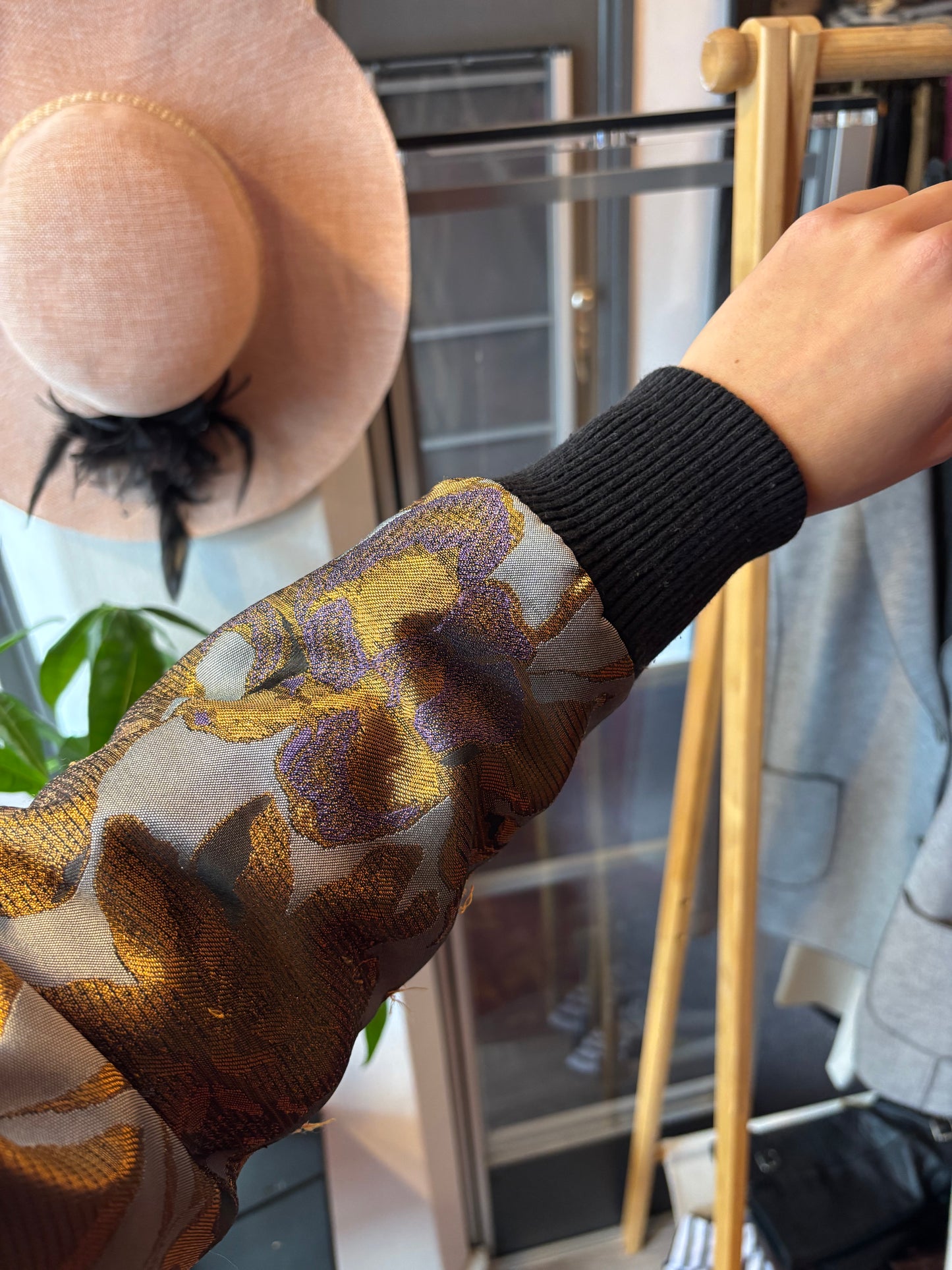 331-10 Asos jacket maat 38