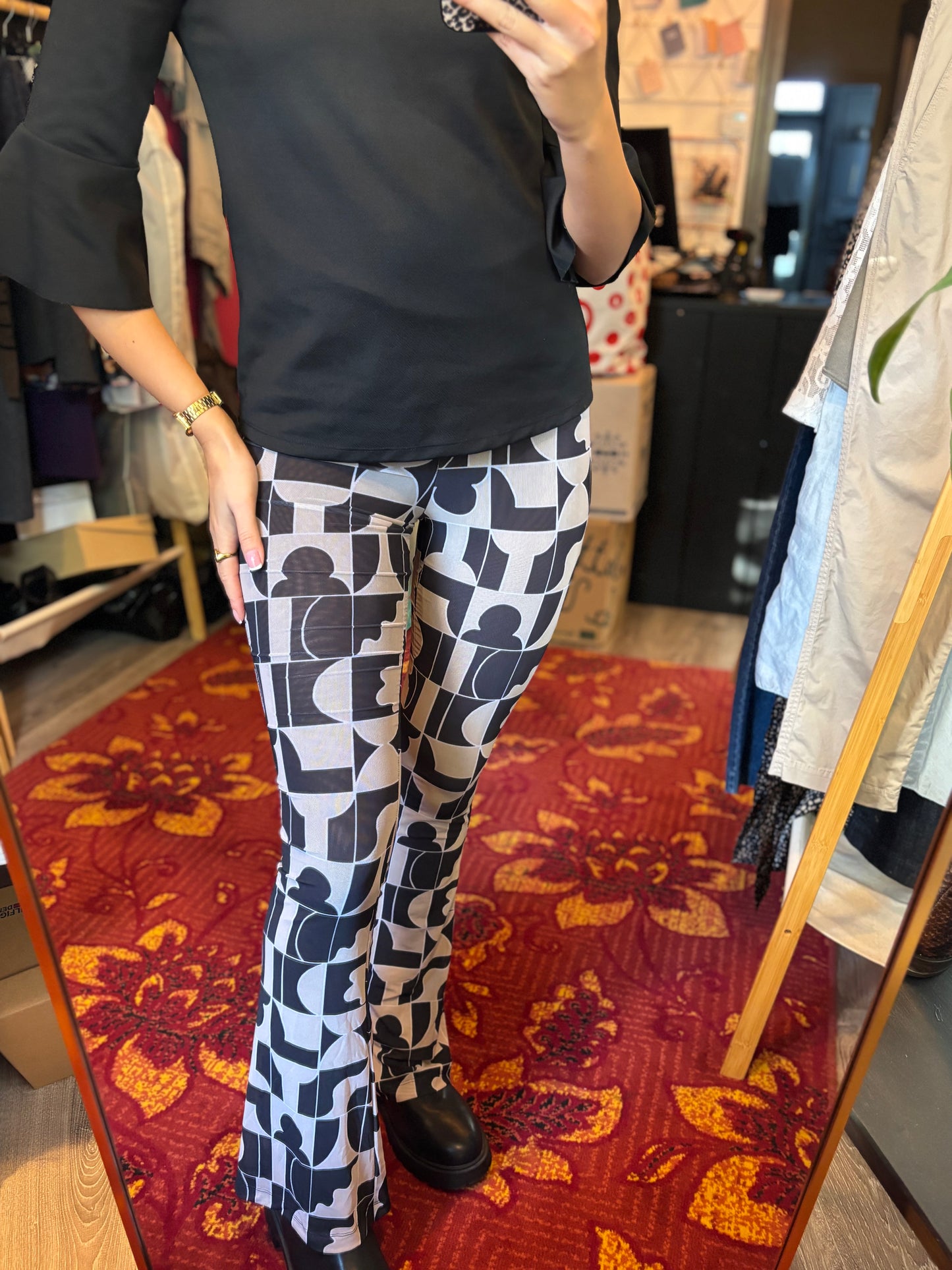 407-29 Monki flared maat S