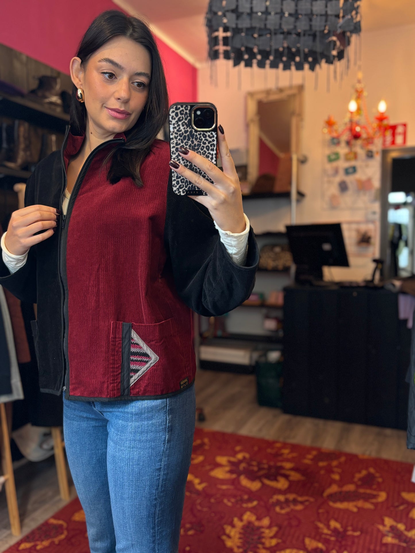 467-4 Uniek rib jasje zwart/rood maat M