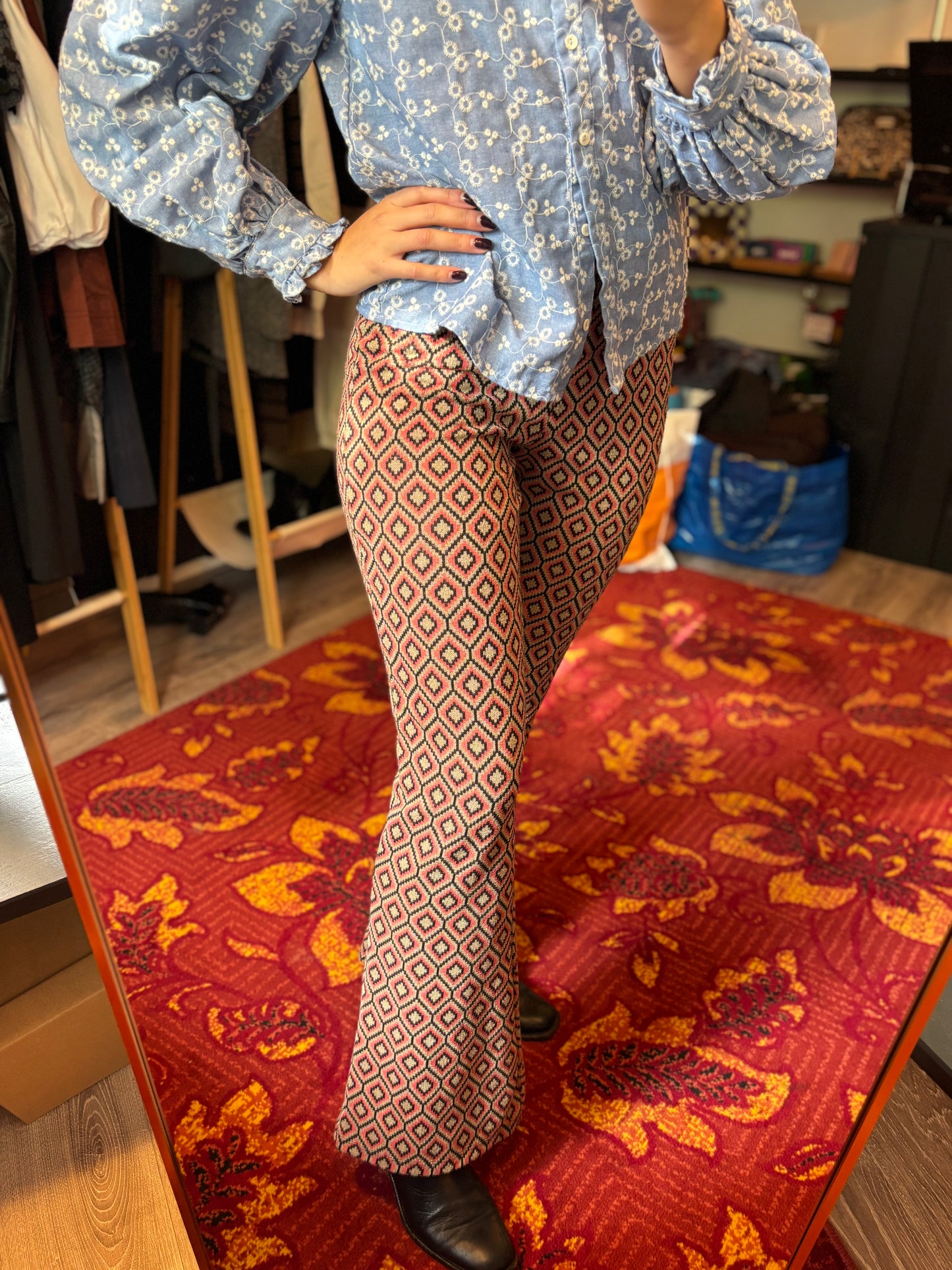 69-26 My jewellery flared broek maat L