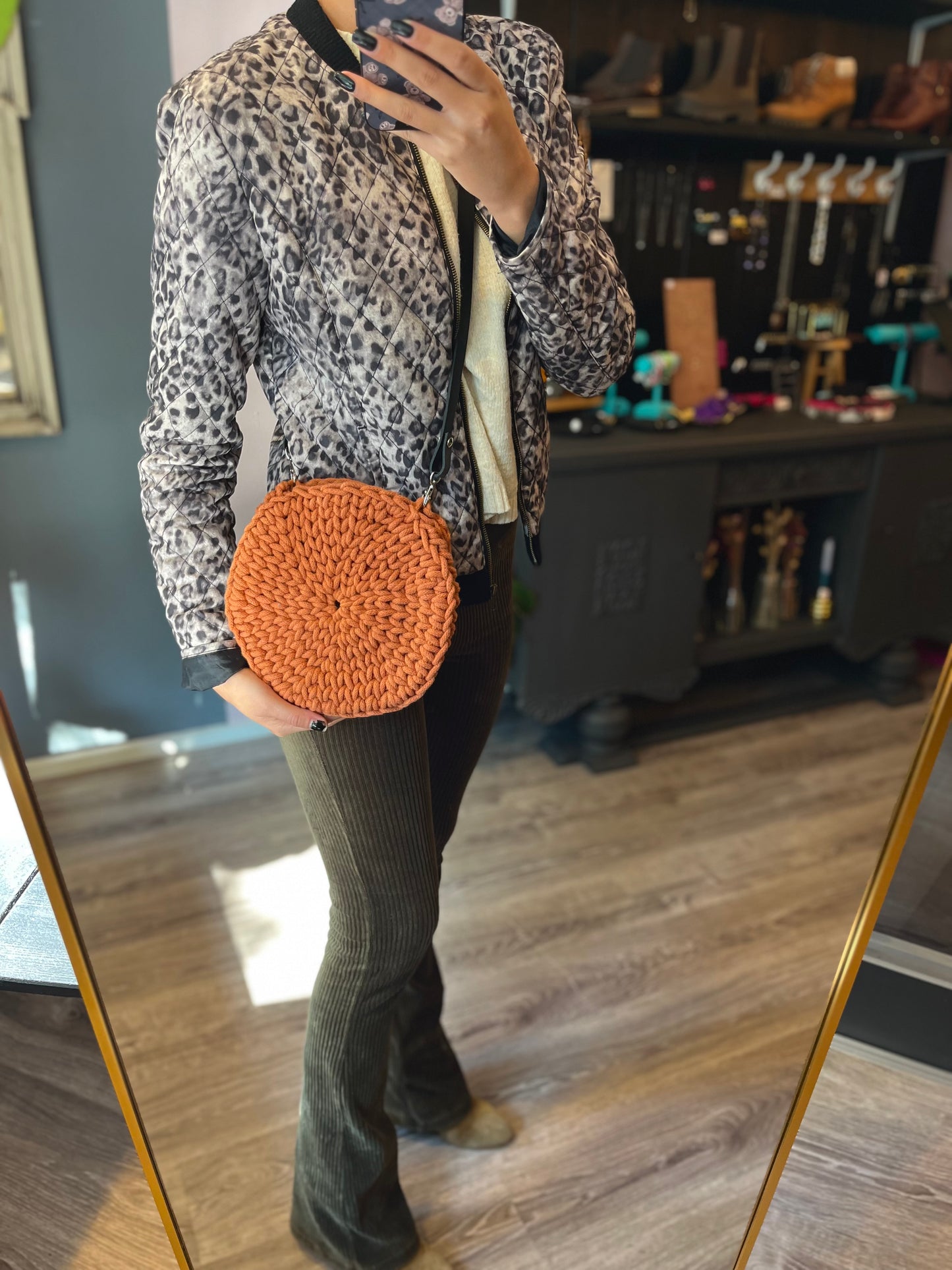 269-102 Crochet shoulder bag