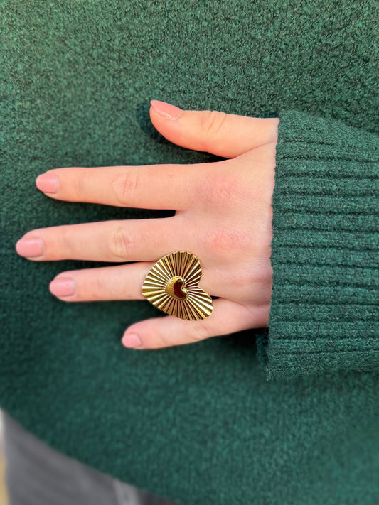Statement hartjes ring goud