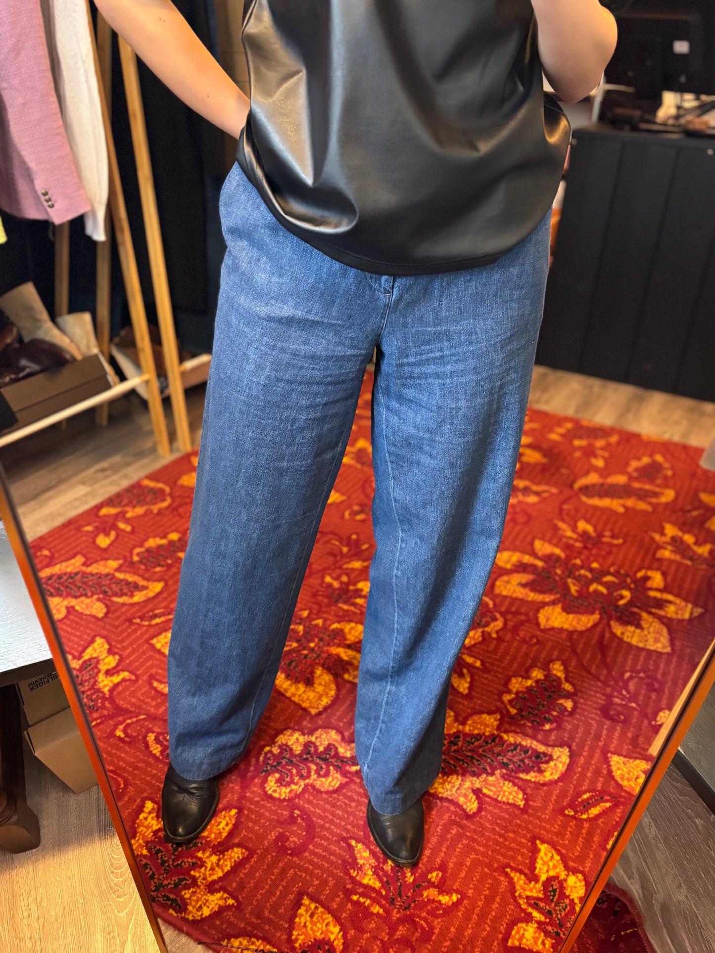 452-99 Closed jeans wide leg maat 32